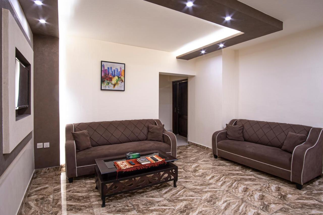 Al Riyati Hotel Apartments อคาบา ภายนอก รูปภาพ