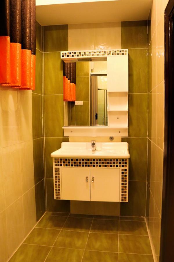 Al Riyati Hotel Apartments อคาบา ภายนอก รูปภาพ