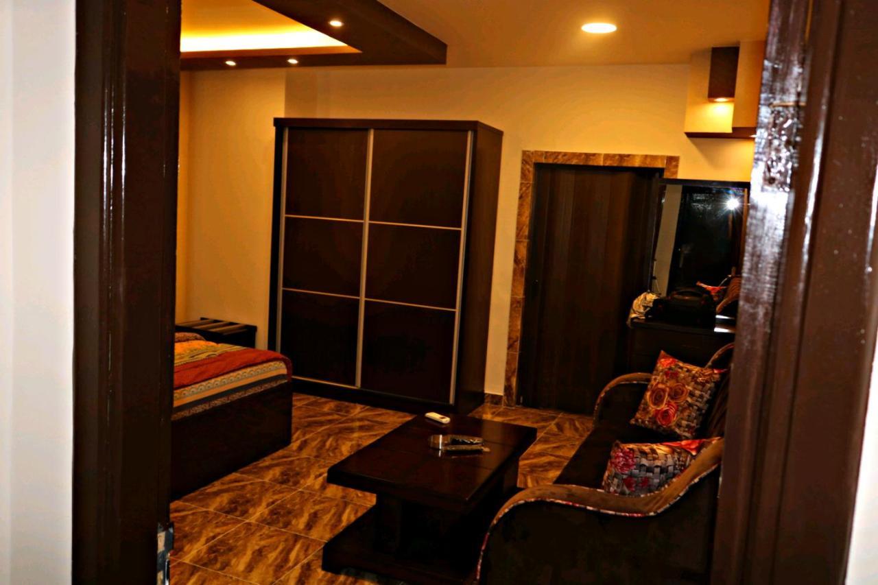 Al Riyati Hotel Apartments อคาบา ภายนอก รูปภาพ