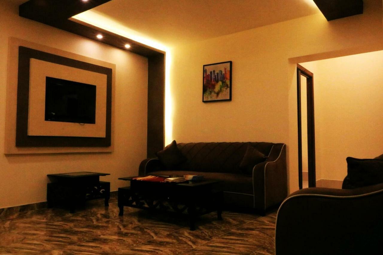 Al Riyati Hotel Apartments อคาบา ภายนอก รูปภาพ